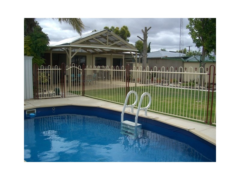 32 Poplar Ave, Keith SA 5267