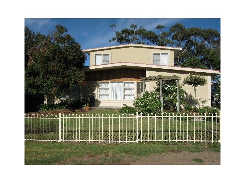 5 Fourth Street, Bordertown SA 5268