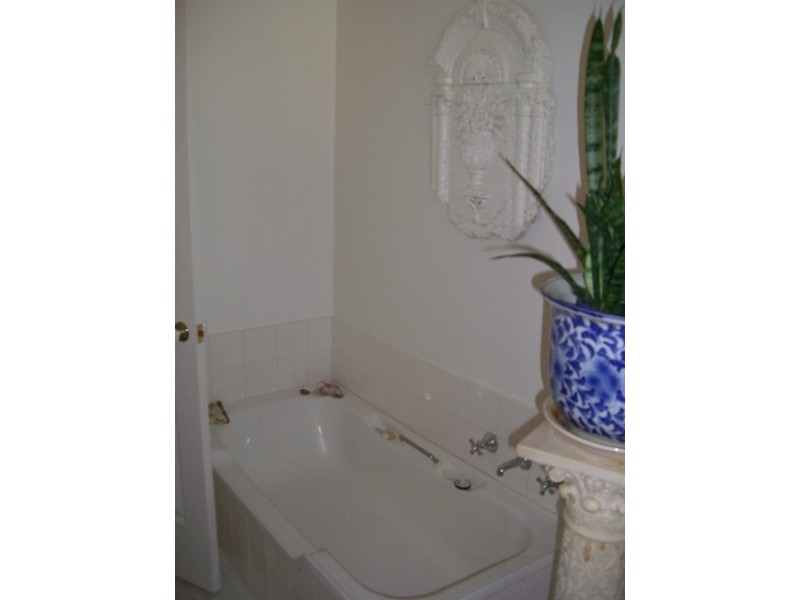 2 Memorial Ave, Keith SA 5267
