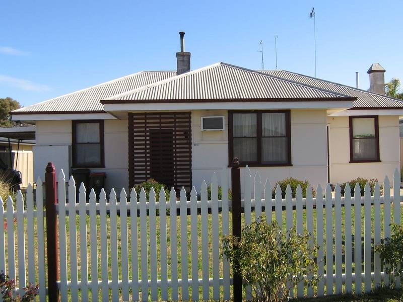 21 Fourth Street, Bordertown SA 5268