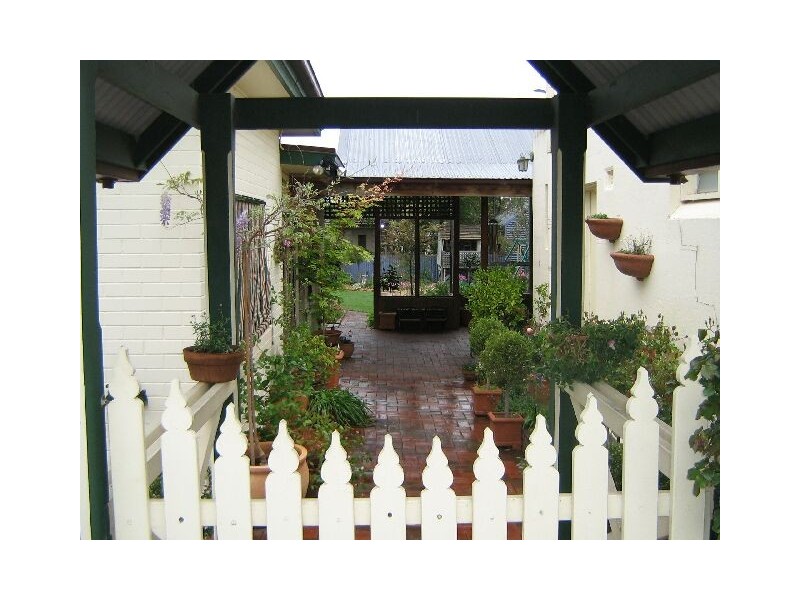 79 West Terrace, Bordertown SA 5268