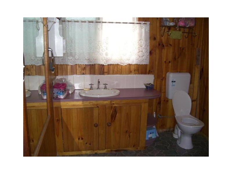 132 Dukes Highway, Keith SA 5267