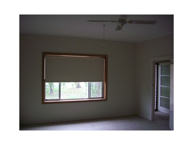 18 Poplar Ave, Keith SA 5267