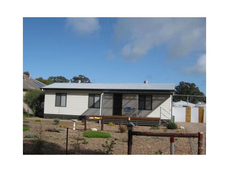5 First Street, Bordertown SA 5268