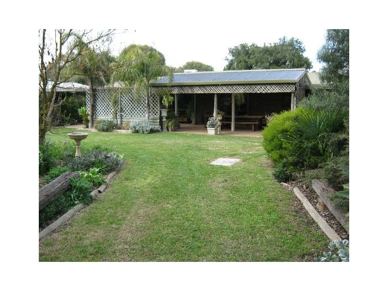 17 Buik Street, Bordertown SA 5268