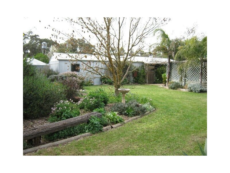 17 Buik Street, Bordertown SA 5268