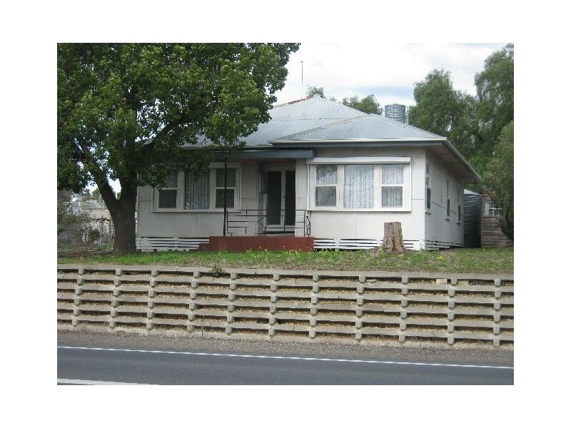 100 Dukes Hwy (Cnr Marian St), Bordertown SA 5268