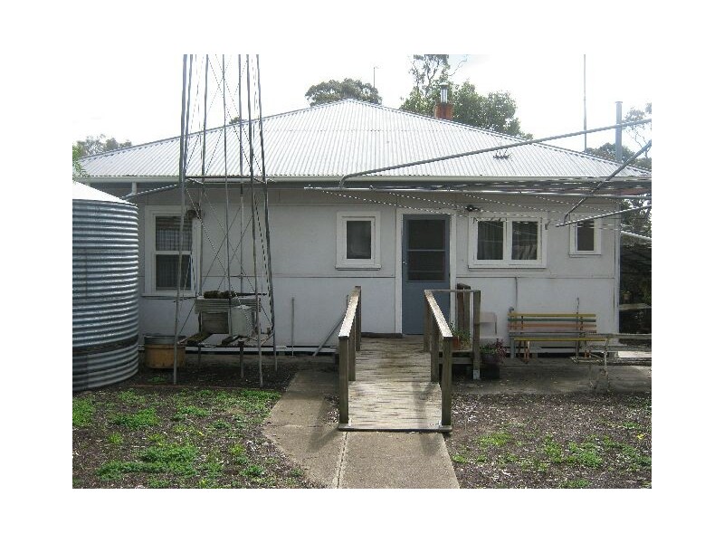 100 Dukes Hwy (Cnr Marian St), Bordertown SA 5268