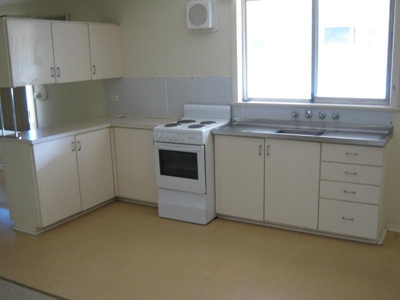 39 Tolmer Tce, Bordertown SA 5268