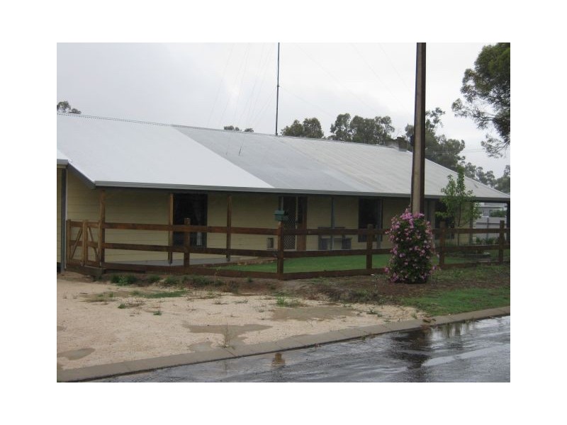 32 Milne Street, Bordertown SA 5268
