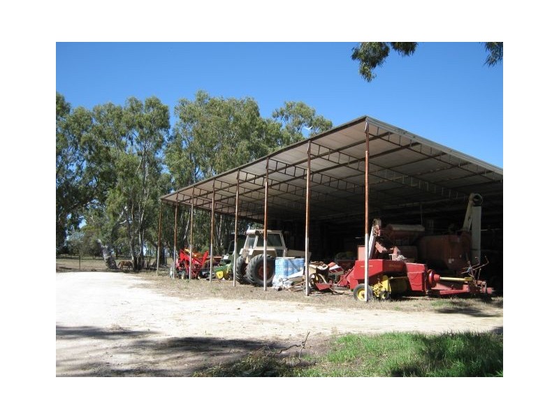 00 Leaches Road, Bordertown SA 5268