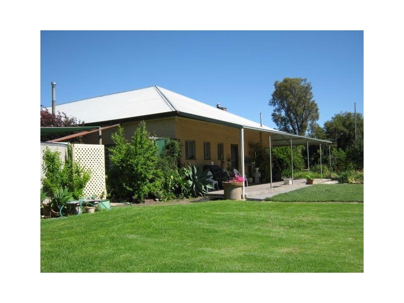 00 Leaches Road, Bordertown SA 5268