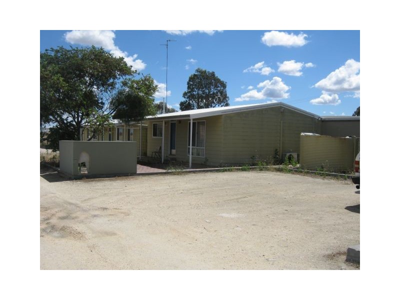 1 Railway Terrace North, Wolseley SA 5269