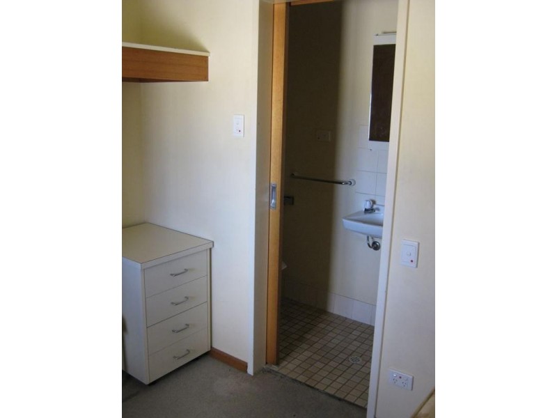1 Railway Terrace North, Wolseley SA 5269