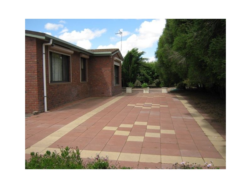 1 Pigeon Flat Road, Bordertown SA 5268