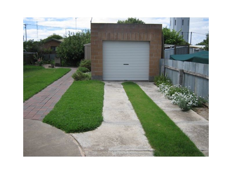 33 DeCourcey Street, Bordertown SA 5268