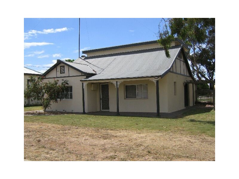 20 Fourth Street, Bordertown SA 5268