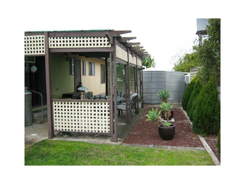 30 DeCourcey Street, Bordertown SA 5268