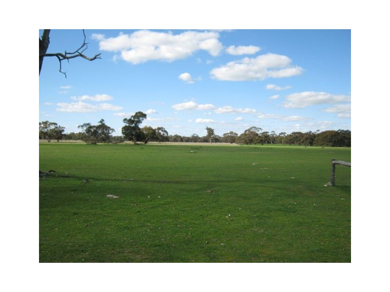 . Pinnaroo Road (Meramie), Bordertown SA 5268