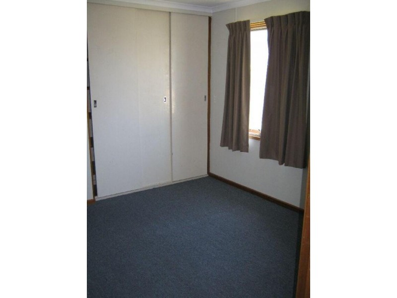 37 Tolmer Tce, Bordertown SA 5268