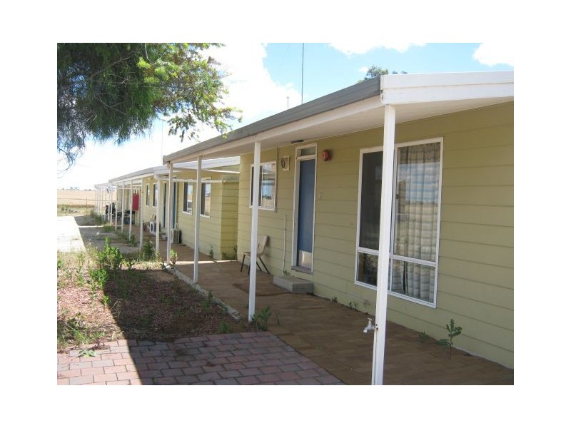1 Railway Terrace North, Wolseley SA 5269