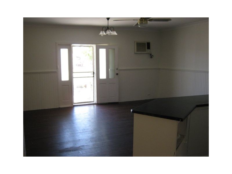 38 Tolmer Tce, Bordertown SA 5268