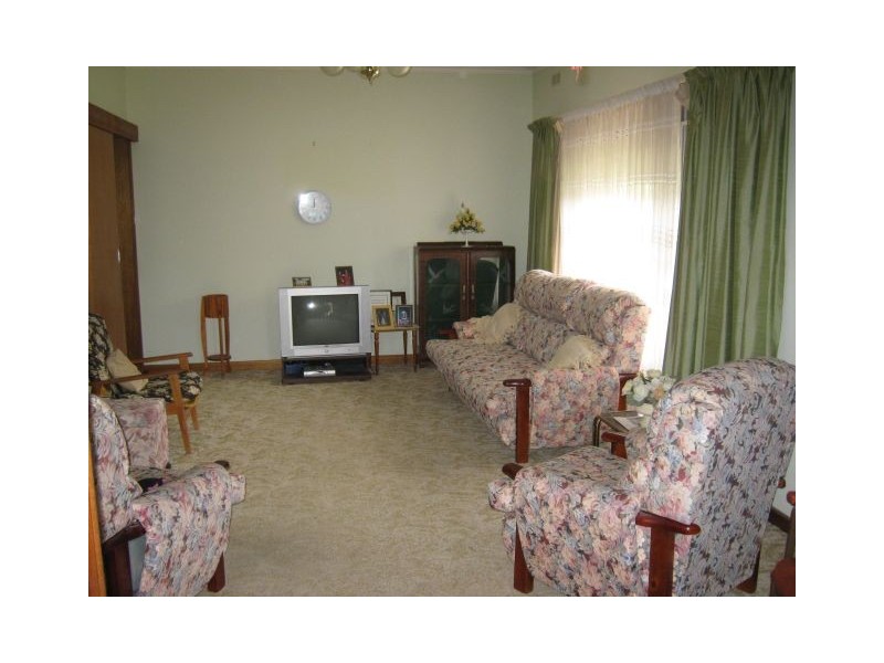 16 Hinge Street, Mundulla SA 5270