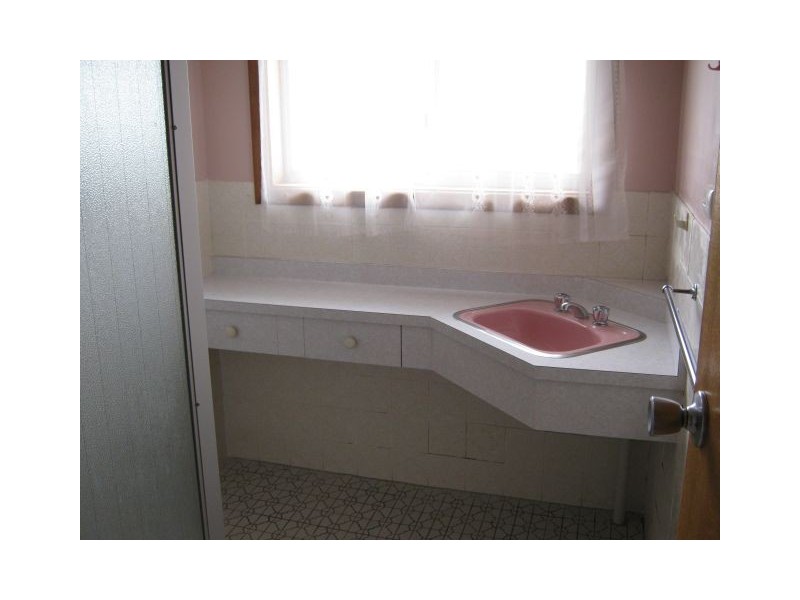 16 Hinge Street, Mundulla SA 5270