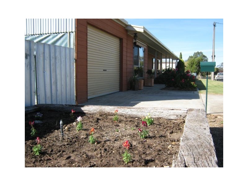 33 Oliver Street, Bordertown SA 5268