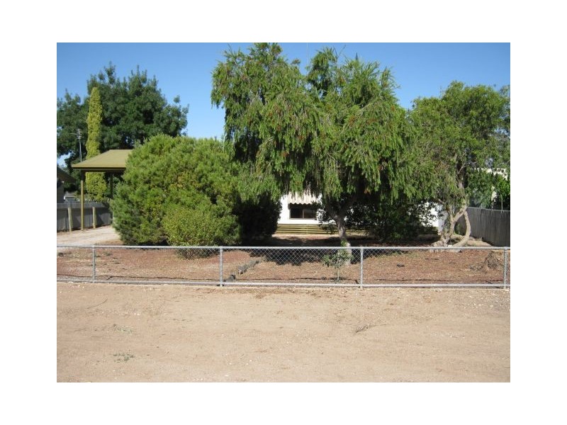 11 Murray Street, Bordertown SA 5268