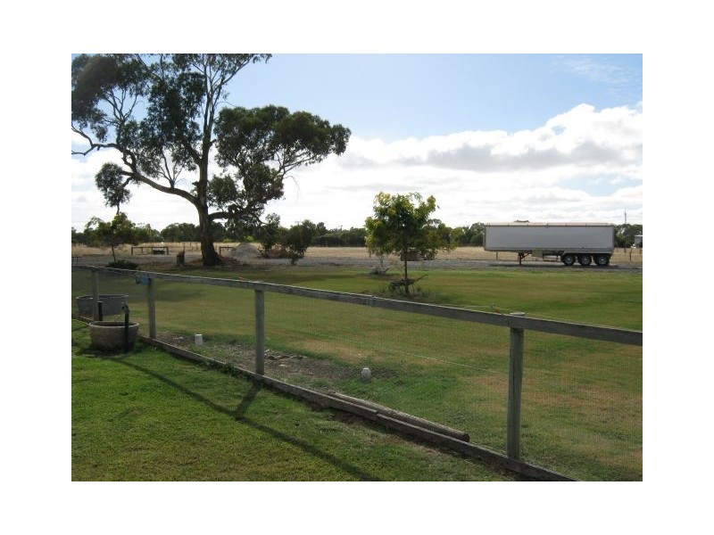 293 Naracoorte Road, Bordertown SA 5268