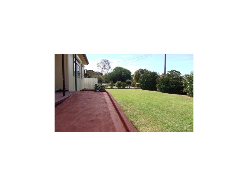 9 Pine Street, Keith SA 5267