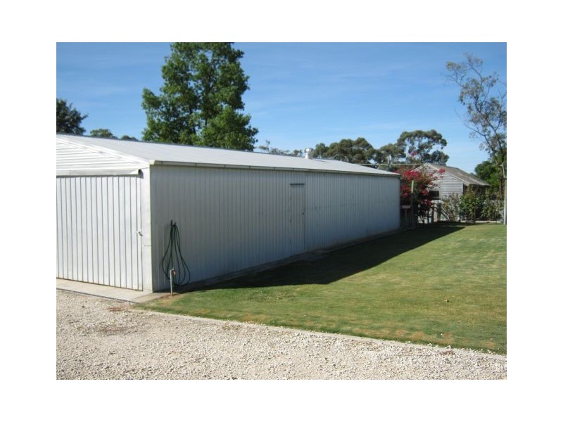 33 Oliver Street, Bordertown SA 5268