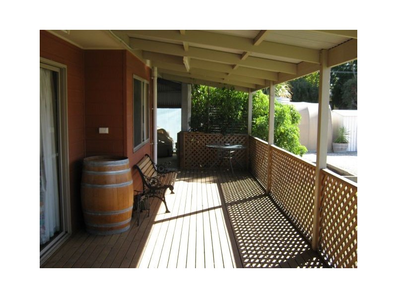 33 Oliver Street, Bordertown SA 5268