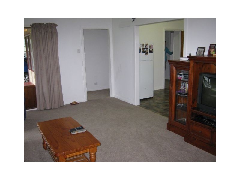 8 Fourth Street, Bordertown SA 5268