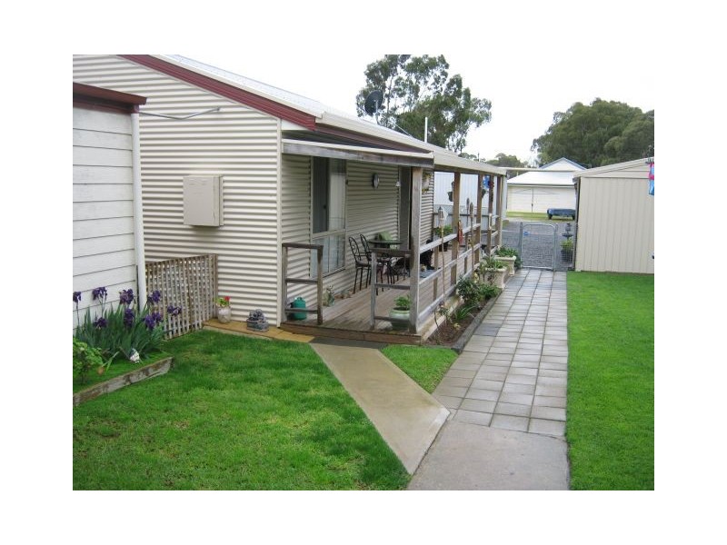 8 Fourth Street, Bordertown SA 5268
