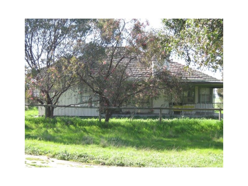 712 Pine Hill North Road, Bordertown SA 5268