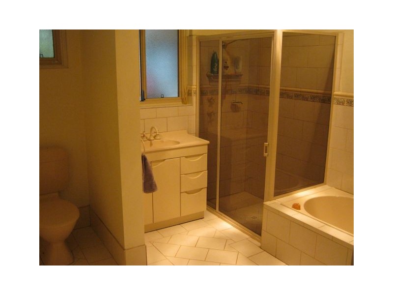 5 Fourth Street, Bordertown SA 5268