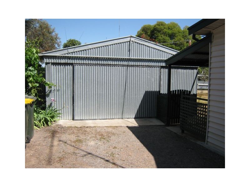 1 Eveline Street, Bordertown SA 5268