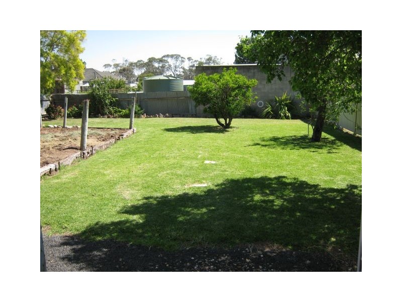 1 Eveline Street, Bordertown SA 5268