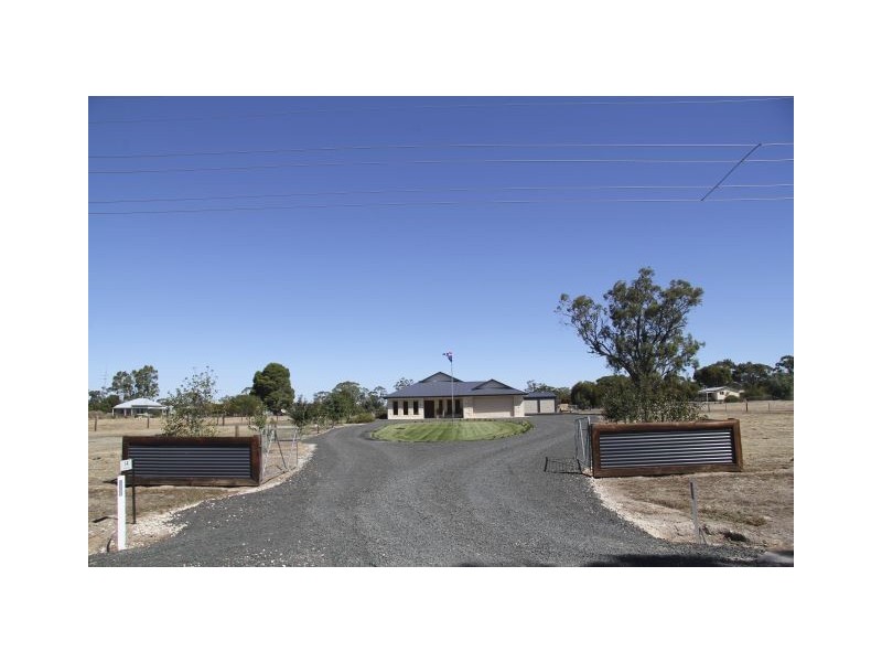 14 Hilliers Road, Mundulla SA 5270