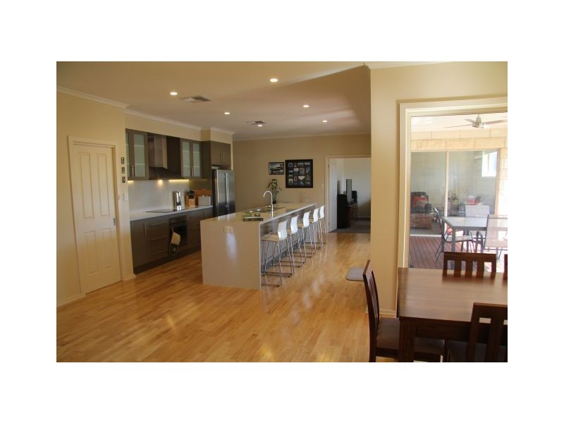 14 Hilliers Road, Mundulla SA 5270