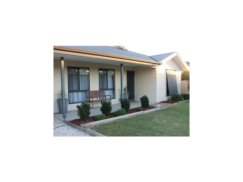 12 Lawrence Street, Keith SA 5267