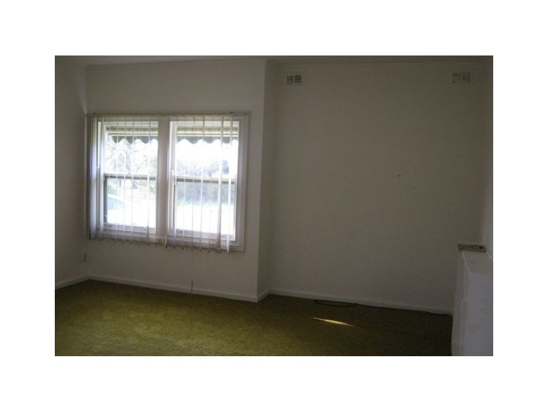 10 Oliver St, Bordertown SA 5268