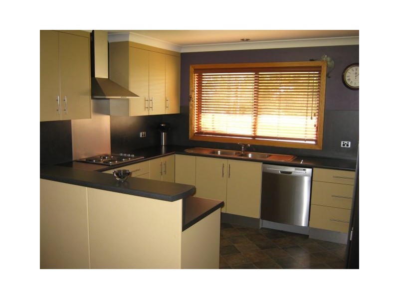 63 Venn Avenue, Bordertown SA 5268