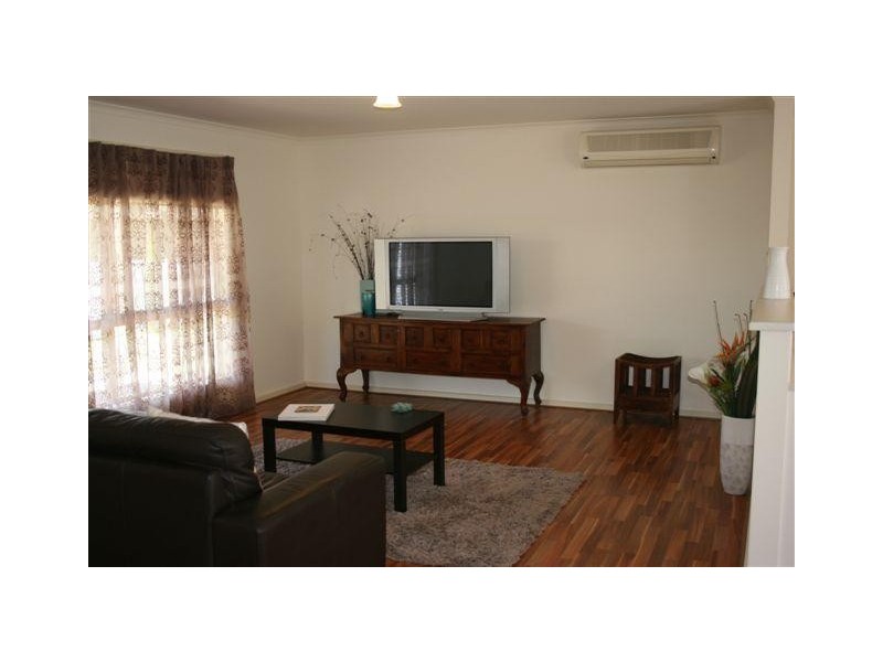 3 Fullarton St, Bordertown SA 5268