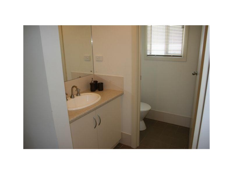 3 Fullarton St, Bordertown SA 5268