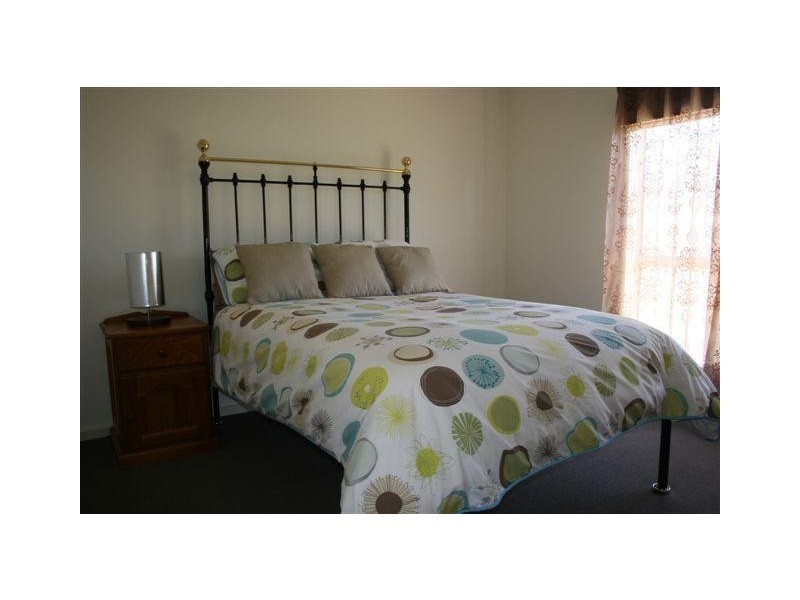 3 Fullarton St, Bordertown SA 5268