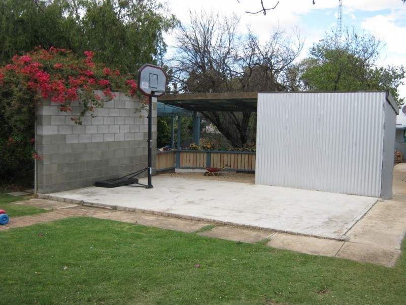 36 Venn Ave, Bordertown SA 5268