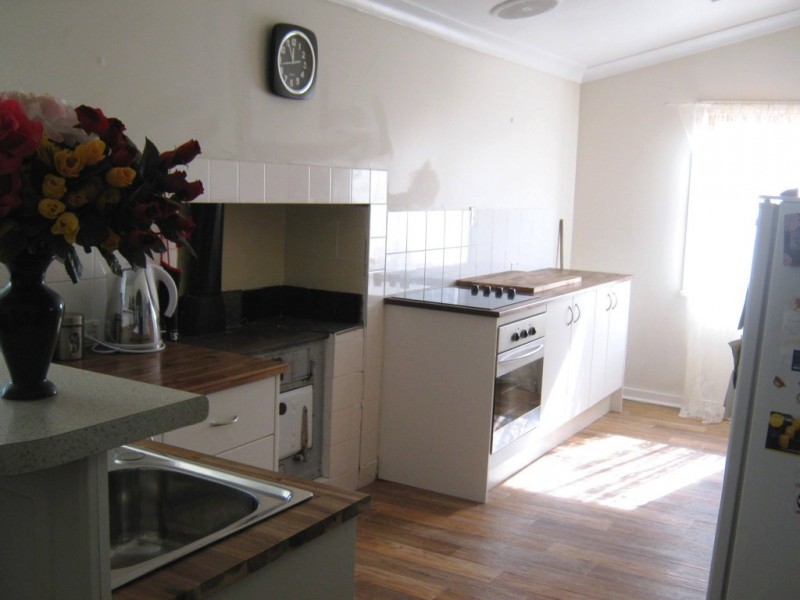 79 McLeod St, Bordertown SA 5268